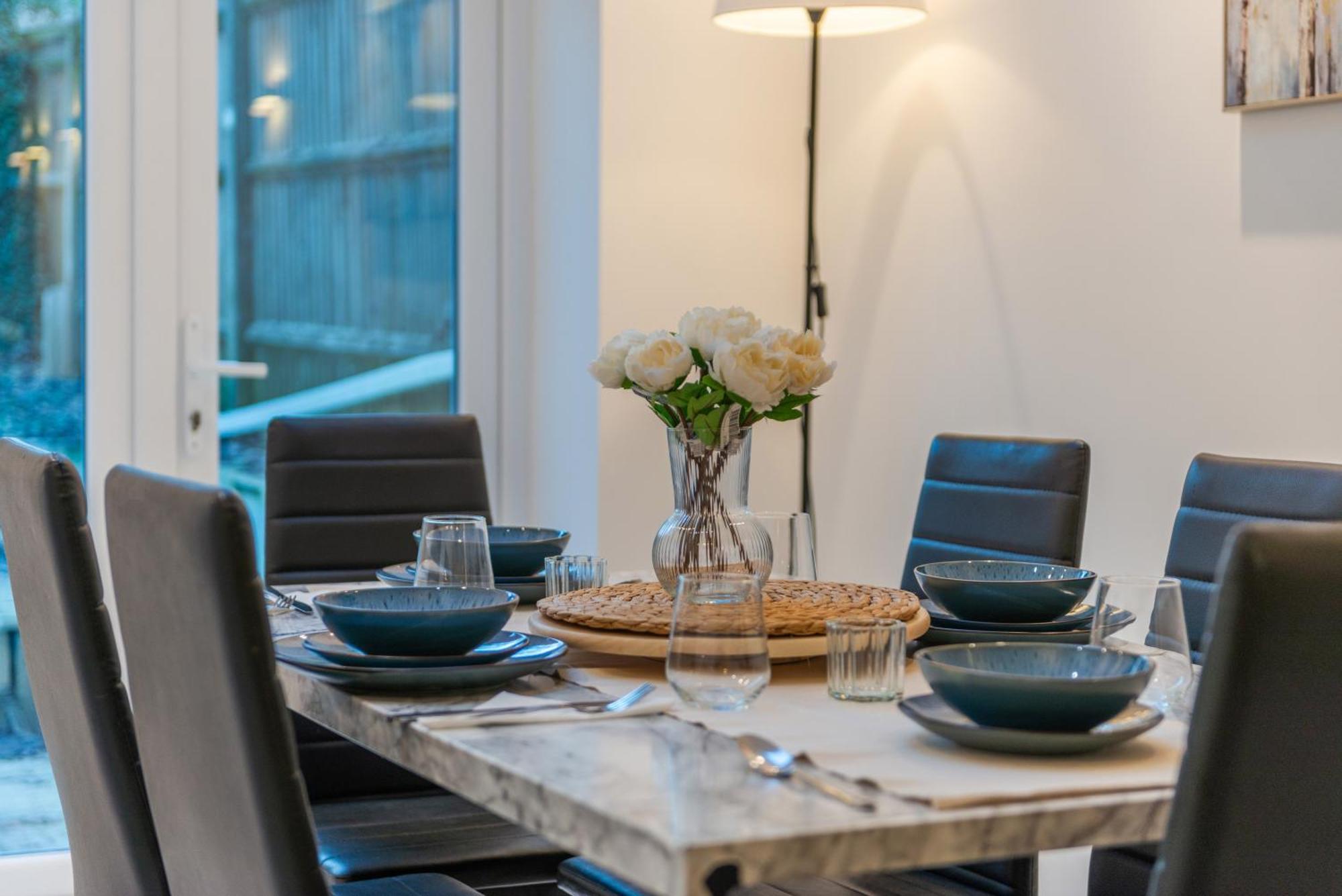 A Golden Haven Retreat In London Lägenhet Exteriör bild